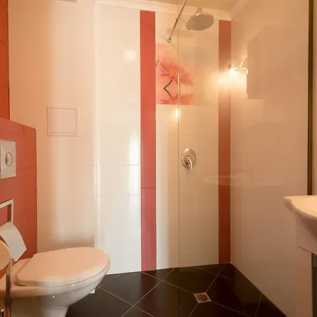 Village Lägenhetshotell 3*