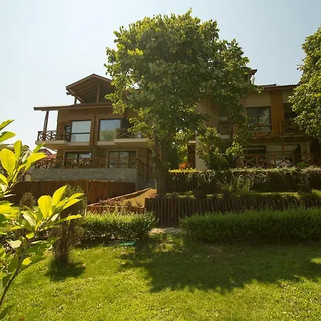 Lägenhetshotell Village 3*