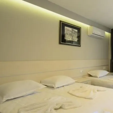 Village 3* لوزينيتس