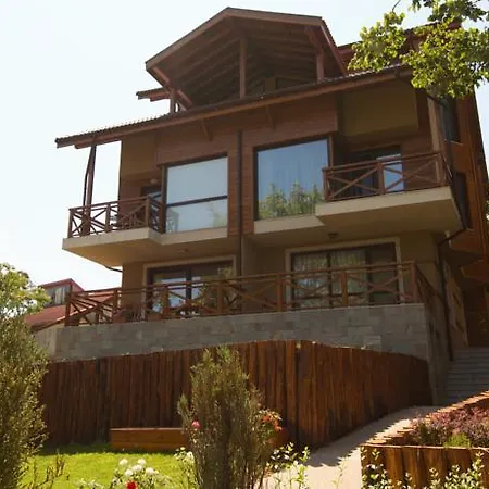 Village شقة فندقية لوزينيتس