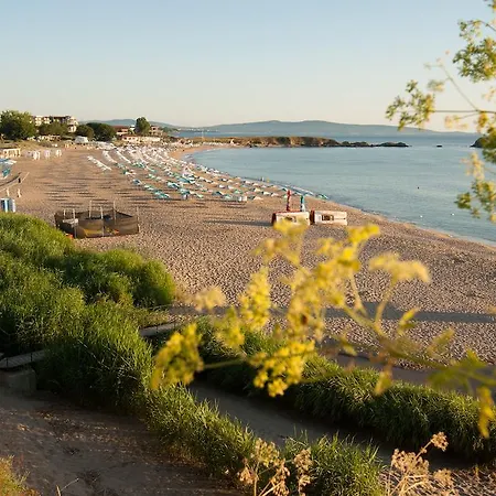 Village 3* Lozenets