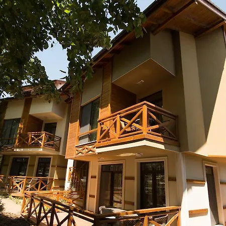 Village شقة فندقية لوزينيتس