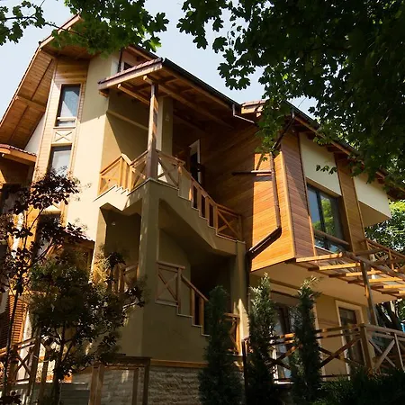 Village Lozenets
