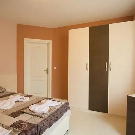 Village 3* Lozenets