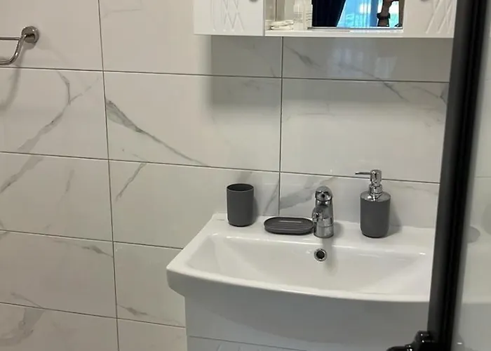 Apart Otel Village 3*