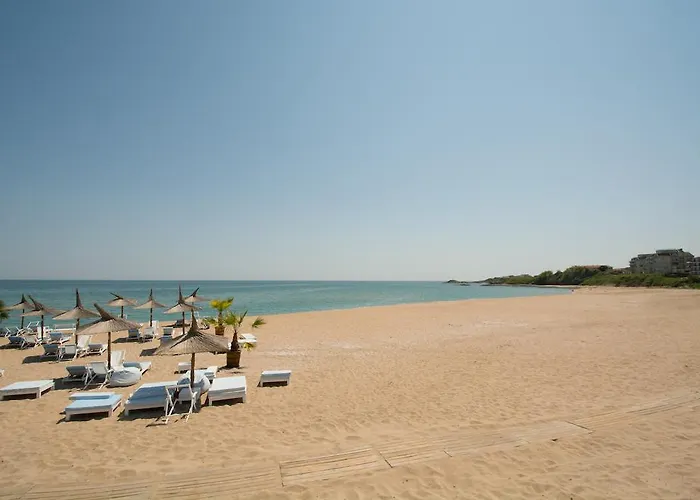 Apart Otel Village 3*